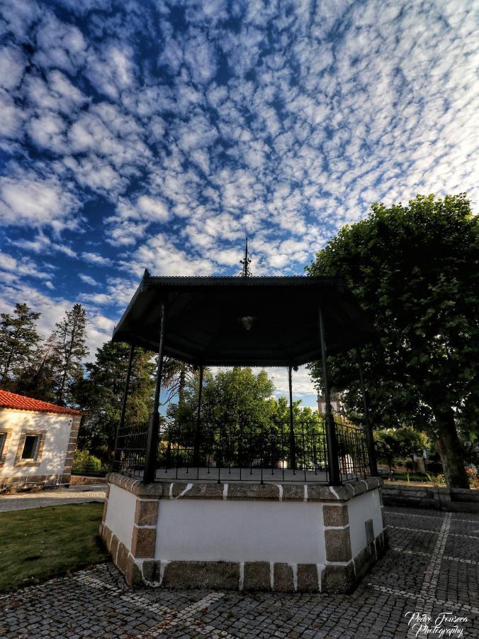 בית הארחה Santar 	Casa Luis De Camoes - Boutique & Literary House מראה חיצוני תמונה
